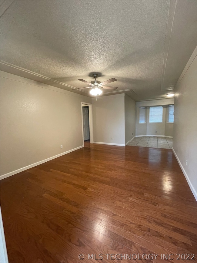 1022 N 3rd St, Jenks, OK 74037 - photo 3