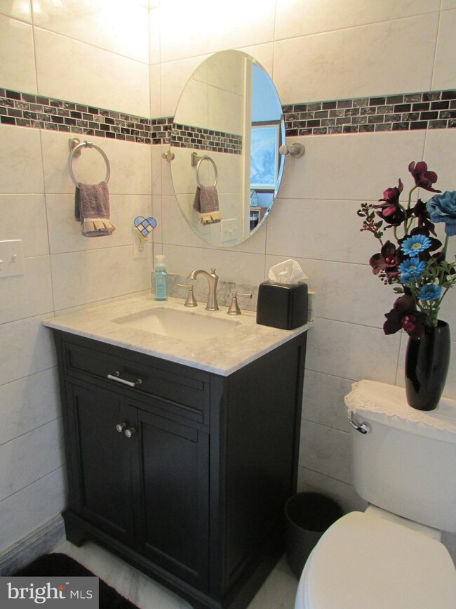 3069 Waterloo Ln, Fairfax, VA 22031 - photo 5