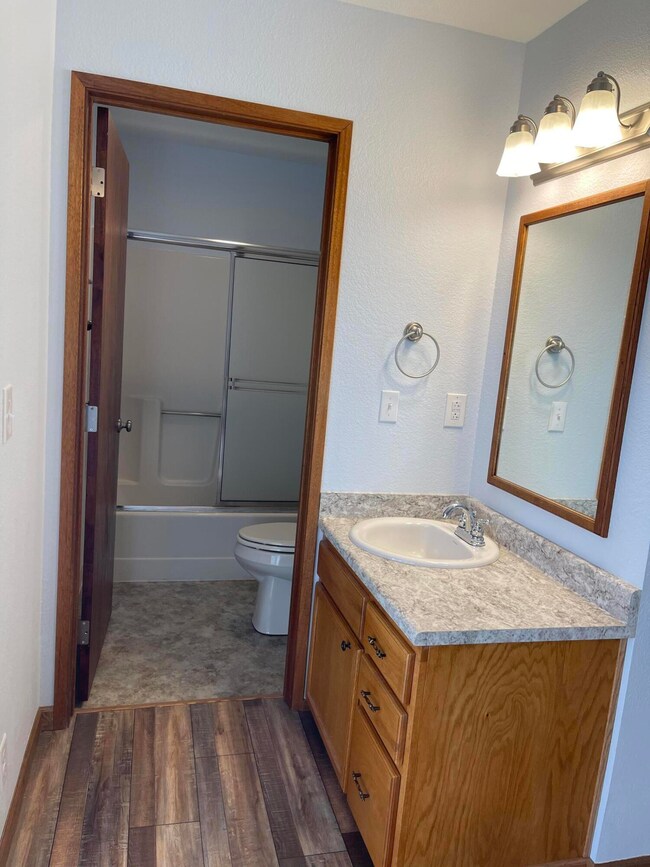 1319 NW Conklin Ave, Grants Pass, OR 97526 - photo 4