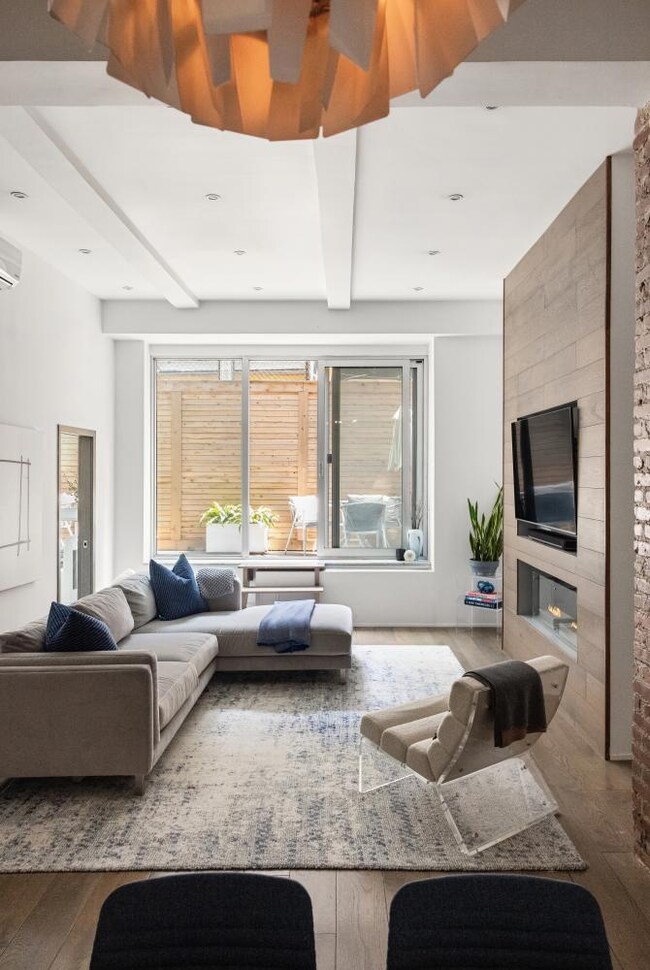 21 E 22nd St unit 2B, New York, NY 10010 - photo 2