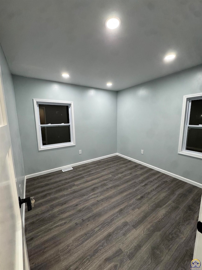 3433 SE Adams St, Topeka, KS 66605 - photo 4
