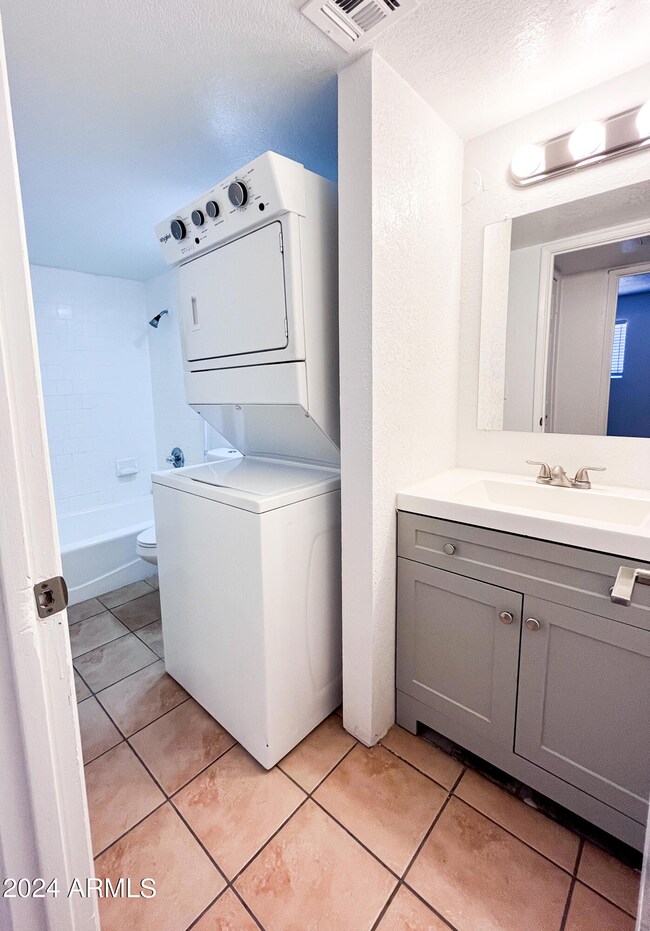 653 E Brown Rd, Mesa, AZ 85203 - photo 5