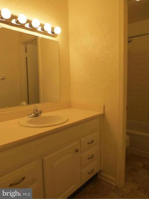 1014 Brinker Dr unit 102, Hagerstown, MD 21740 - photo 4