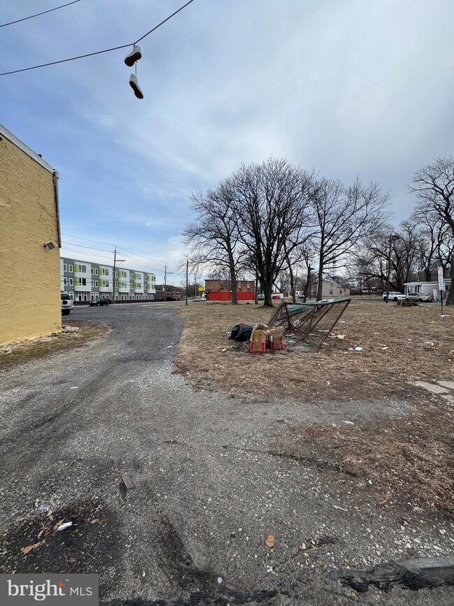 913 Jefferson St, Camden, NJ 08104 - photo 6