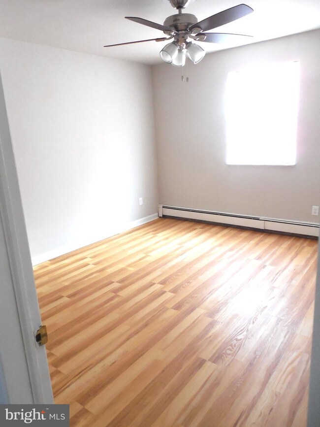 505 E Highland Ave unit 2, Wilmington, DE 19804 - photo 5