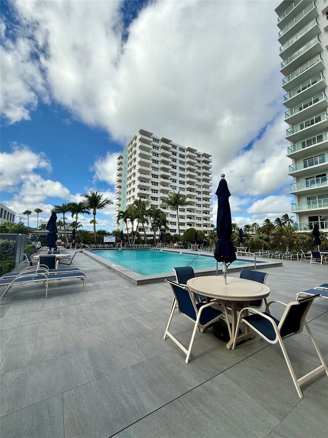 Tiffany Gardens unit 415, Pompano Beach, FL 33062 - photo 4