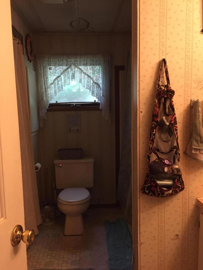 87 Fisher Rd, Bowdoinham, ME 04008 - photo 4