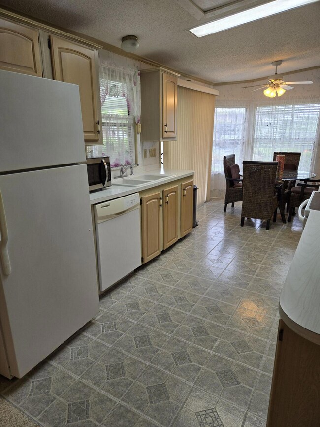 Kitchen 2