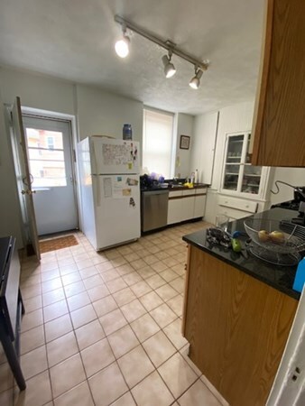 48 Linden Place unit 1, Brookline, MA 02445 - photo 4