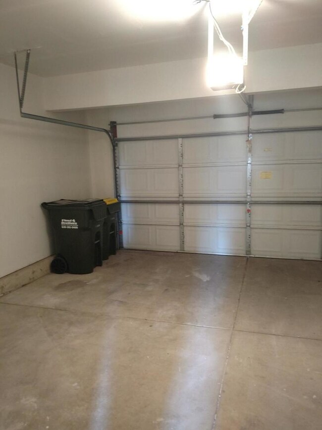 957 Viewpoint Dr, Lake In the Hills, IL 60156 - photo 6