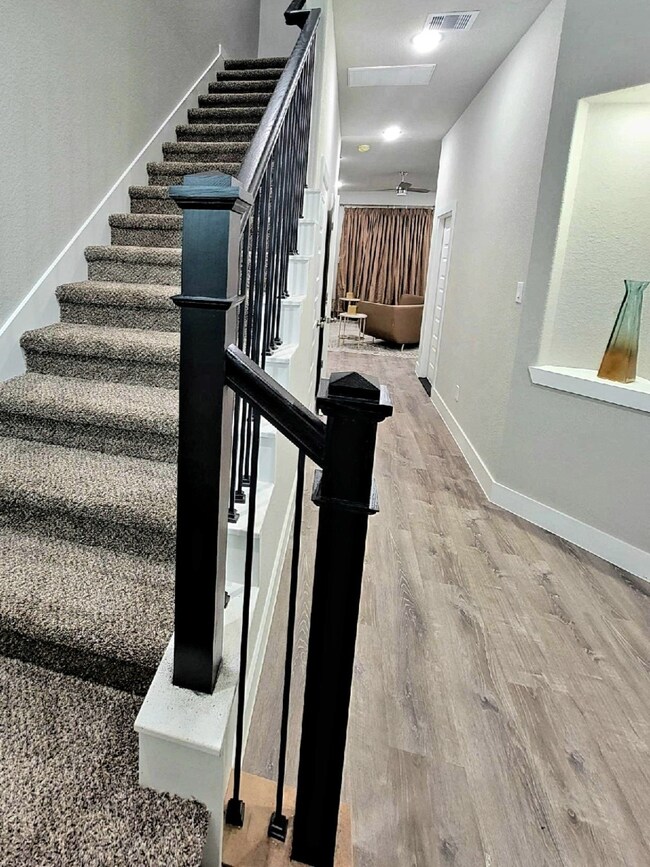 4826 Firnat St, Houston, TX 77016 - photo 3