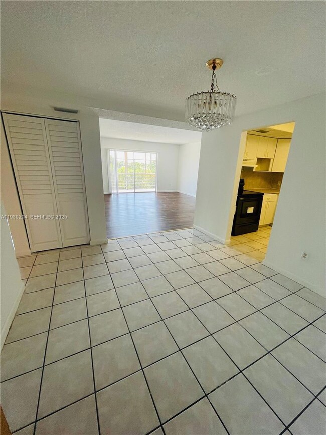 4848 NW 24th Ct unit 318, Lauderdale Lakes, FL 33313 - photo 7