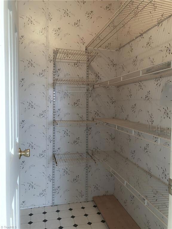 Large Walk In Kitchen Pantry