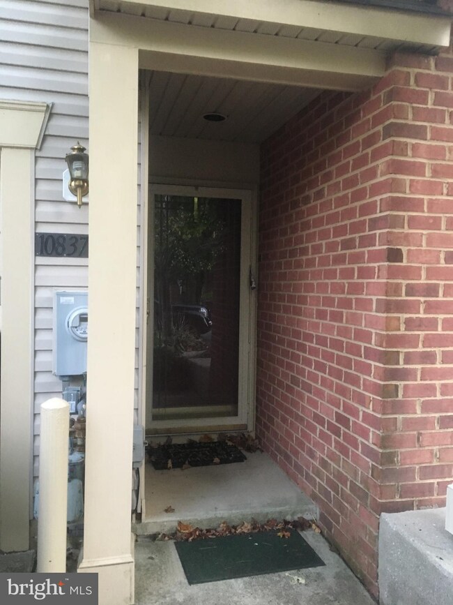 10837 Will Painter Dr, Owings Mills, MD 21117 - photo 2