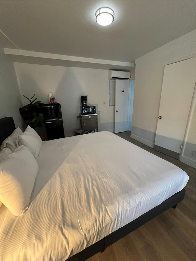 2100 NE 33rd Ave unit GS A, Fort Lauderdale, FL 33305 - photo 6