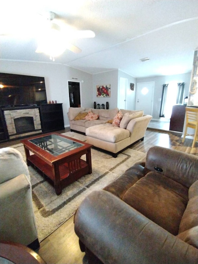 1123 Walt Williams Rd unit 98, Lakeland, FL 33809 - photo 3