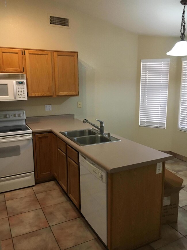 641 N Diane Ct, Chandler, AZ 85226 - photo 5