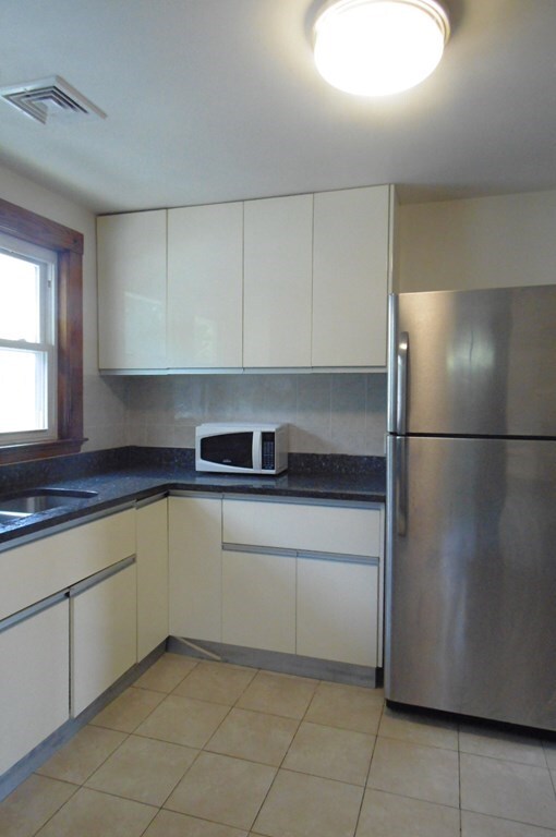 69 Scammell St unit 2, Quincy, MA 02169 - photo 4