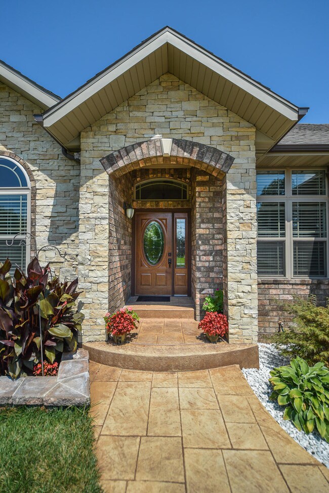 887 W Chestnut Bend Cir, Nixa, MO 65714 - photo 4