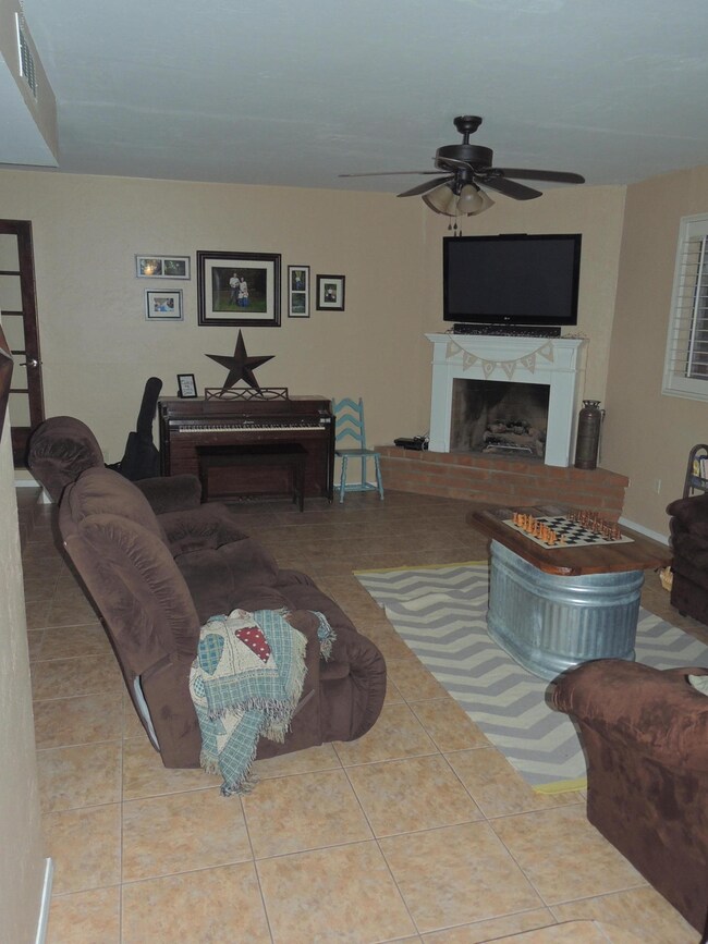 Living Room Gas Fireplace