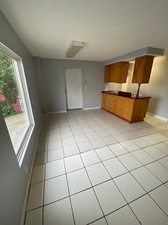 264 Union St unit 1N, Fall River, MA 02721 - photo 2