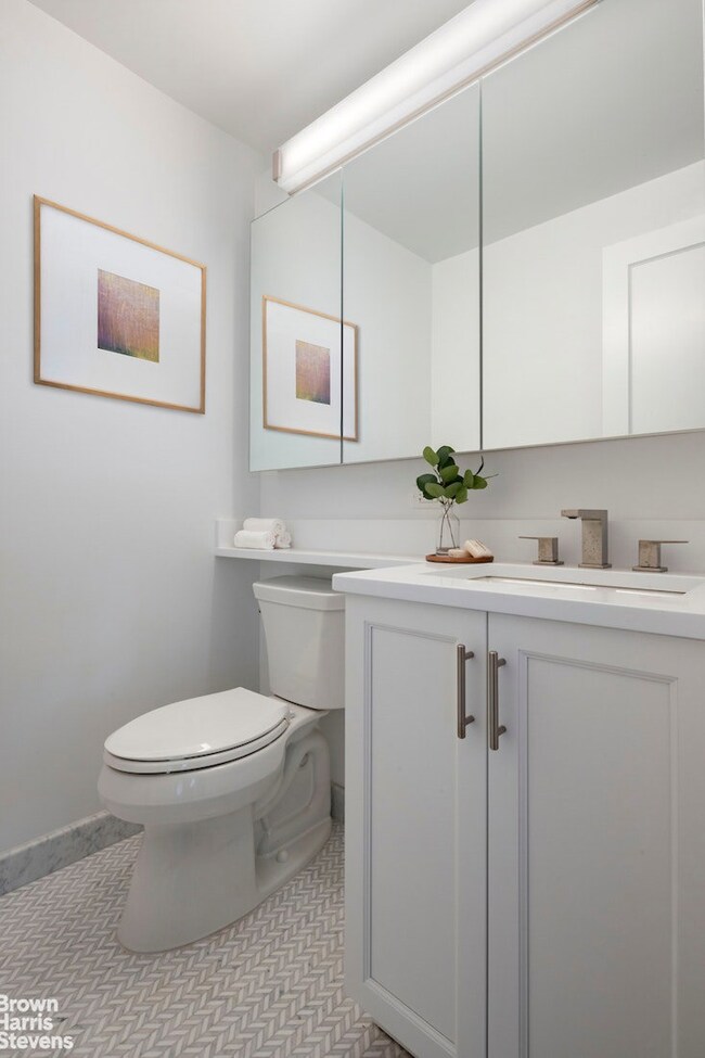 155 W 68th St unit 2006, New York, NY 10023 - photo 6