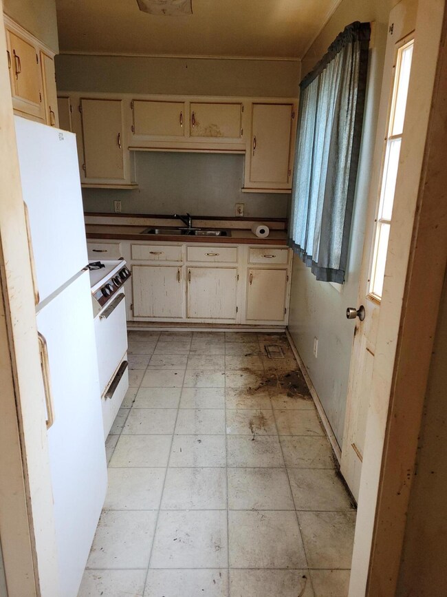 Kitchen 1
