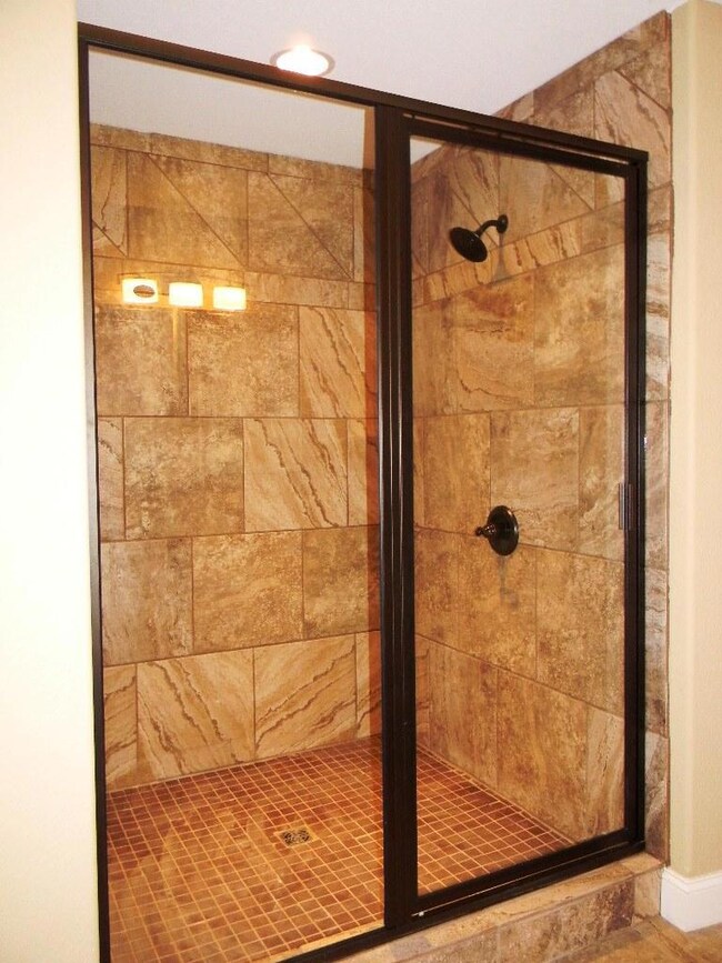 175 Canterbury Dr, Crossville, TN 38558 - photo 4