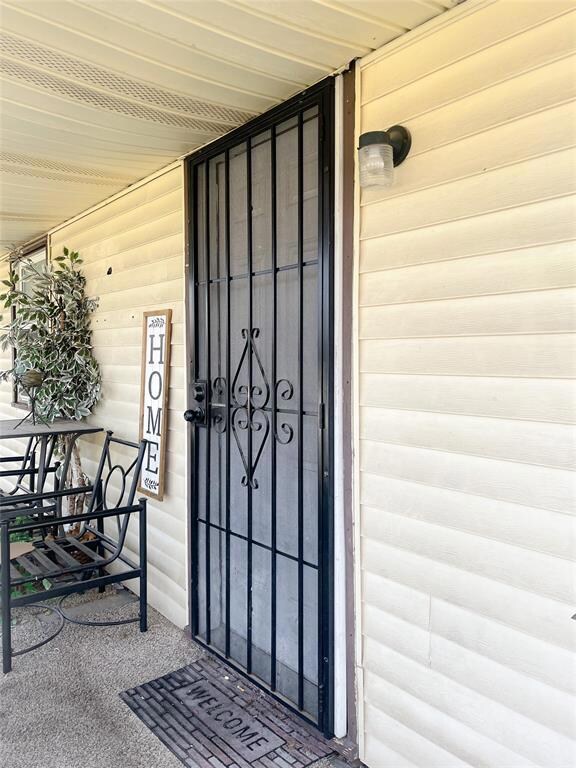 1001 W 1st St, Muncie, IN 47305 - photo 2