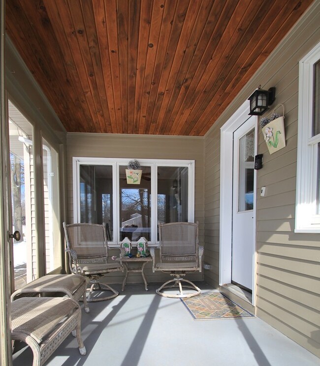 57 Oakman St, Turners Falls, MA 01376 - photo 5