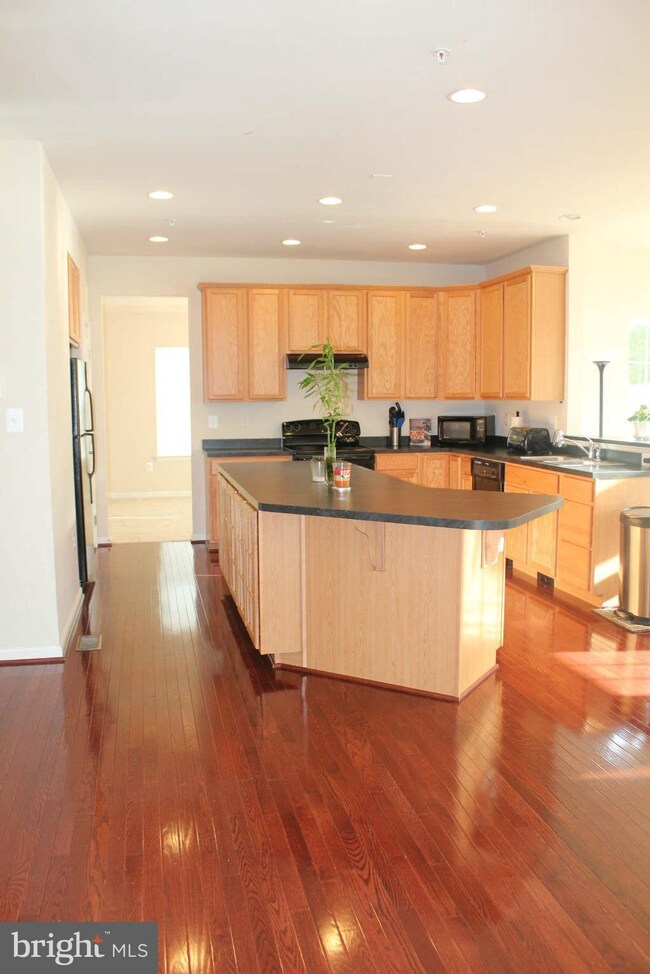 1911 Orchard Hill Dr, Fort Washington, MD 20744 - photo 4