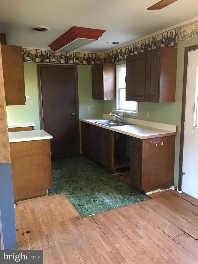 5597 Dover Ct, Frederick, MD 21703 - photo 5