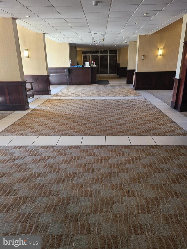 Radnor House unit 1019, Bryn Mawr, PA 19010 - photo 4