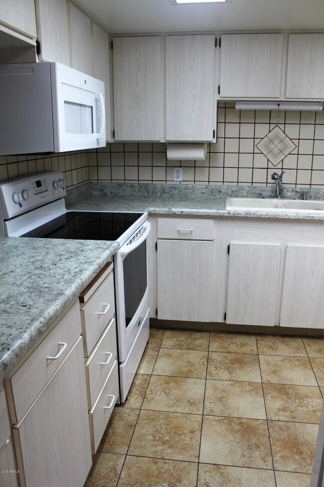 7840 E Coralbell Ave unit VII24, Mesa, AZ 85208 - photo 4