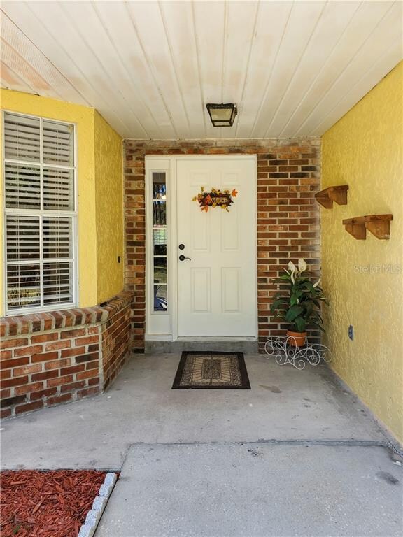 19550 Lansdowne St, Orlando, FL 32833 - photo 2