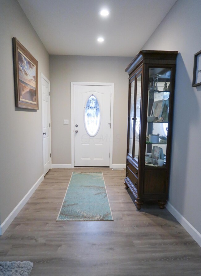 10778 Licking Trails Rd, Thornville, OH 43076 - photo 5