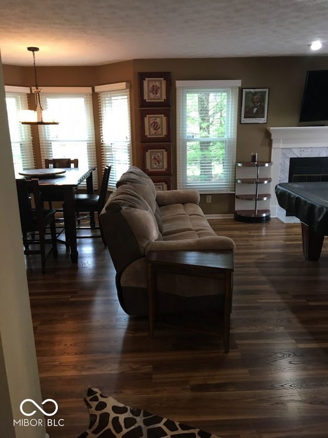 7569 Cherryhill Dr, Indianapolis, IN 46254 - photo 4