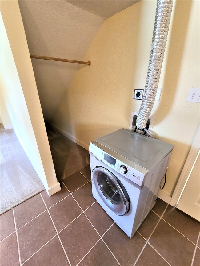 5009 N Main St unit 1/4, Houston, TX 77009 - photo 5