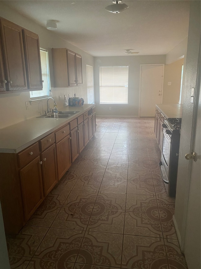 10946 Cayman Mist Dr, Houston, TX 77075 - photo 3