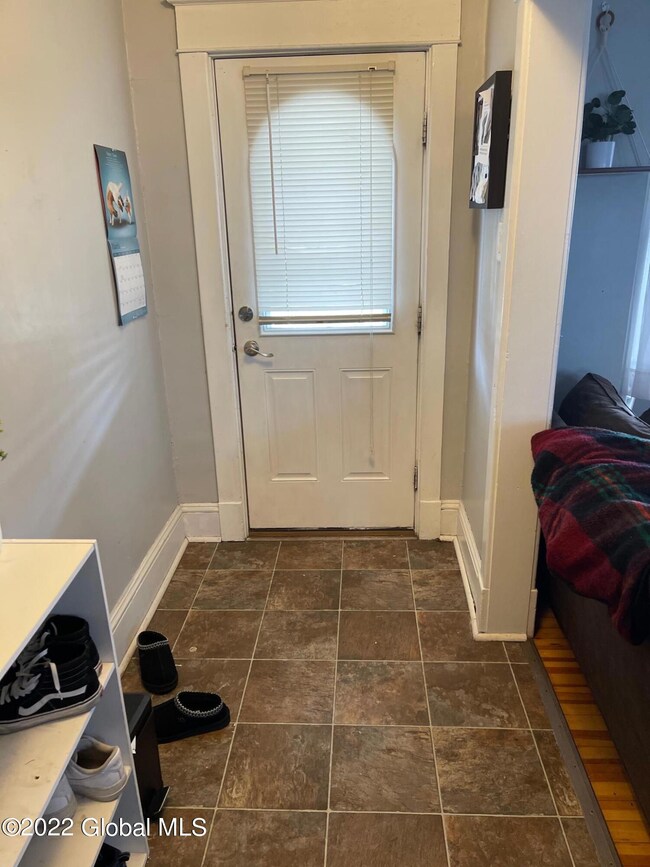 806 Park Ave, Albany, NY 12208 - photo 4