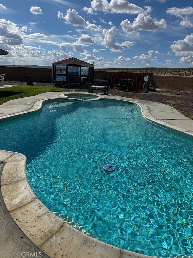 13720 Windward Ln, Helendale, CA 92342 - photo 2