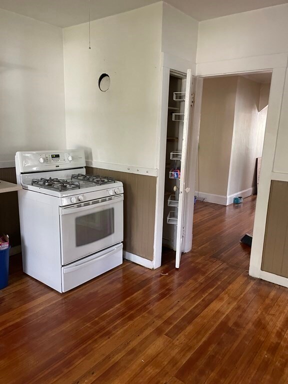 97 Sumner St unit 1, Quincy, MA 02169 - photo 2