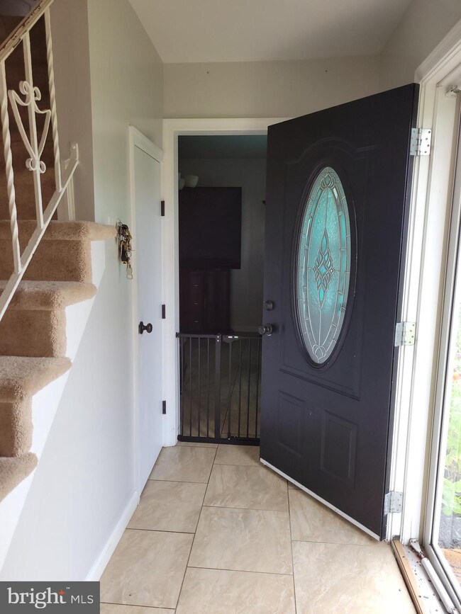 42 Peachfield Ln, Willingboro, NJ 08046 - photo 2