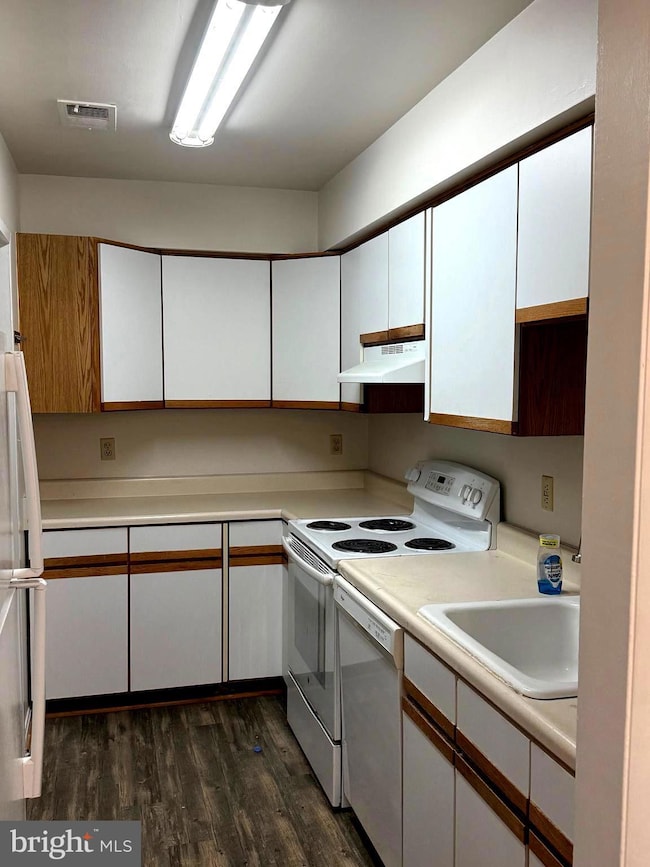 9668 Hagel Cir unit 34/B, Lorton, VA 22079 - photo 6