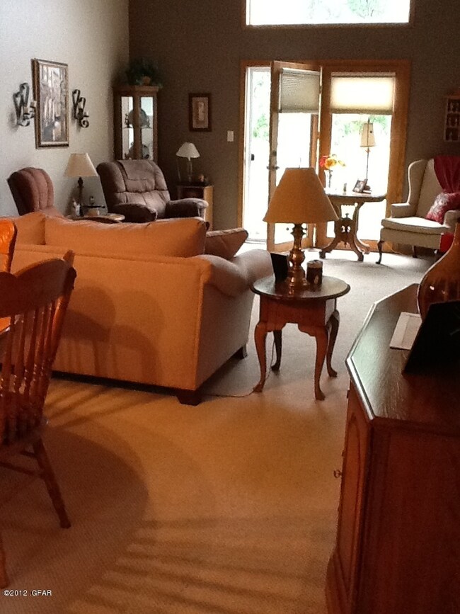 Newer Paint & Flooring