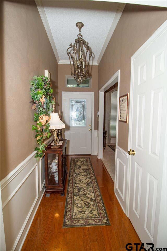 909 909 Beth, Tyler, TX 75703 - photo 2