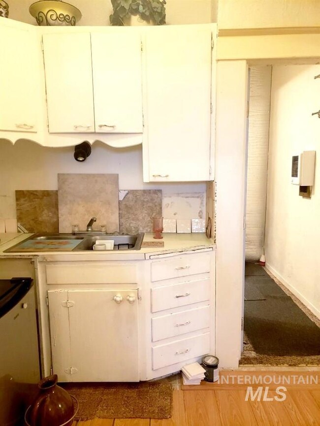 220 E 16th St, Burley, ID 83318 - photo 5