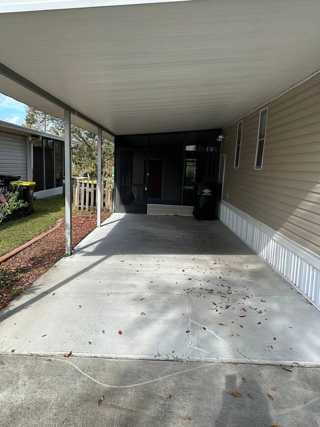 CARPORT