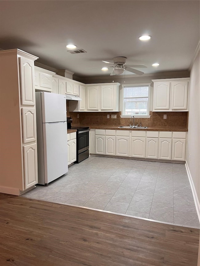 14203 E Ravine Run, Willis, TX 77318 - photo 6