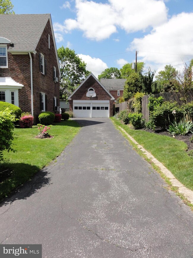 512 Argyle Rd, Drexel Hill, PA 19026 - photo 5